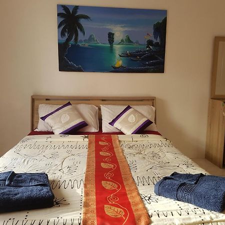 Sunshine Guesthouse Patong Extérieur photo