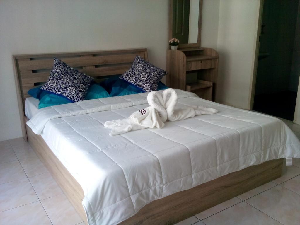 Sunshine Guesthouse Patong Extérieur photo
