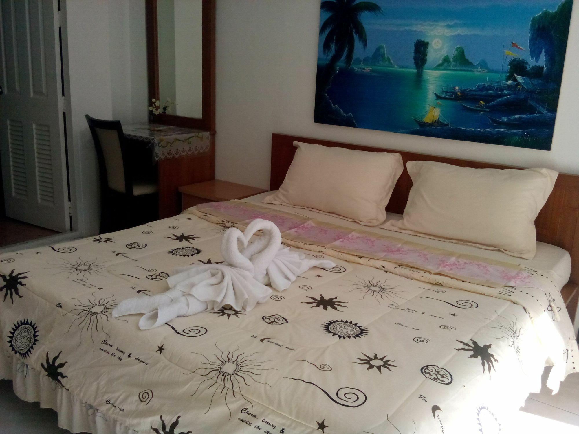 Sunshine Guesthouse Patong Extérieur photo