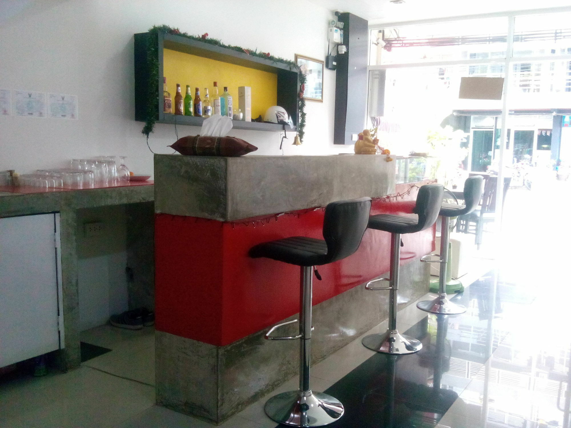Sunshine Guesthouse Patong Extérieur photo
