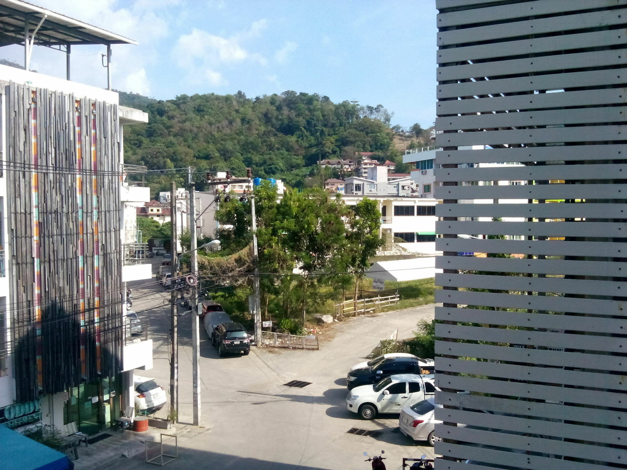 Sunshine Guesthouse Patong Extérieur photo