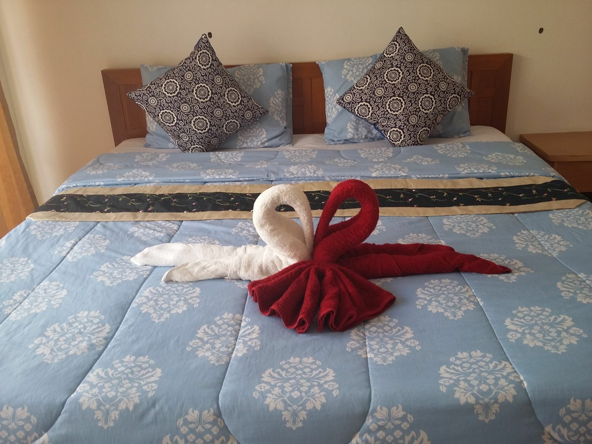 Sunshine Guesthouse Patong Extérieur photo